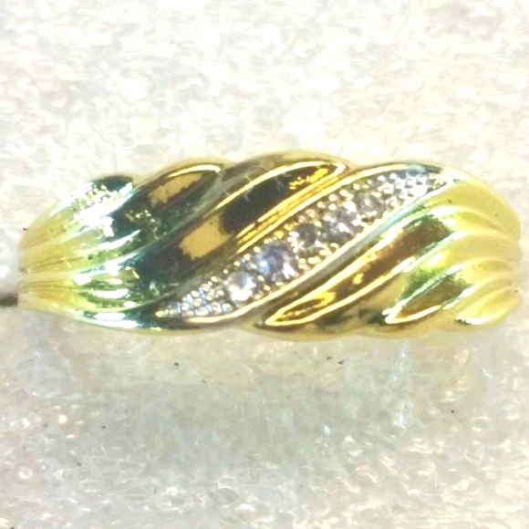 Gold plated cubic ring - Picture 4 of 4